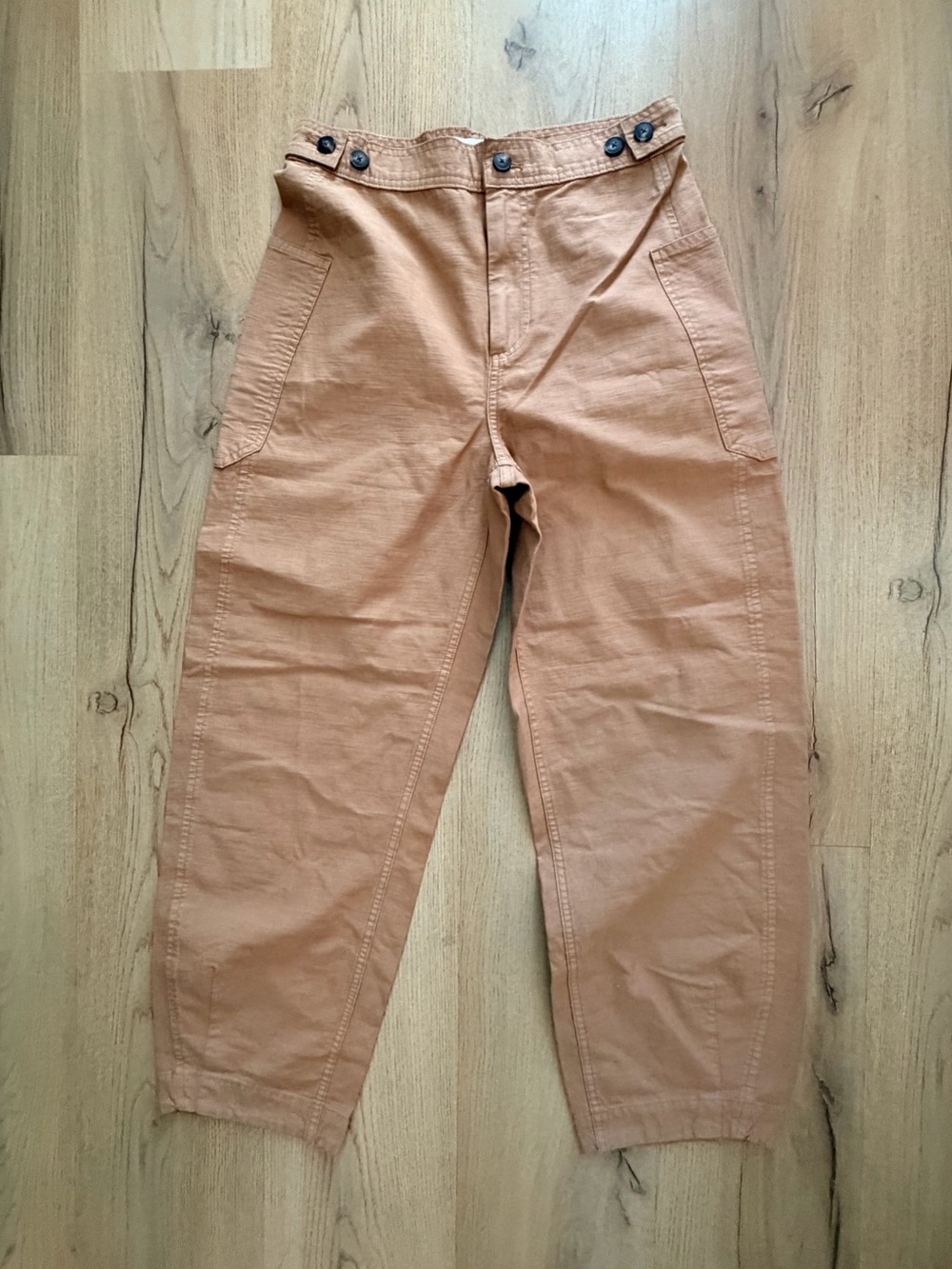 Everlane Barrel Khaki